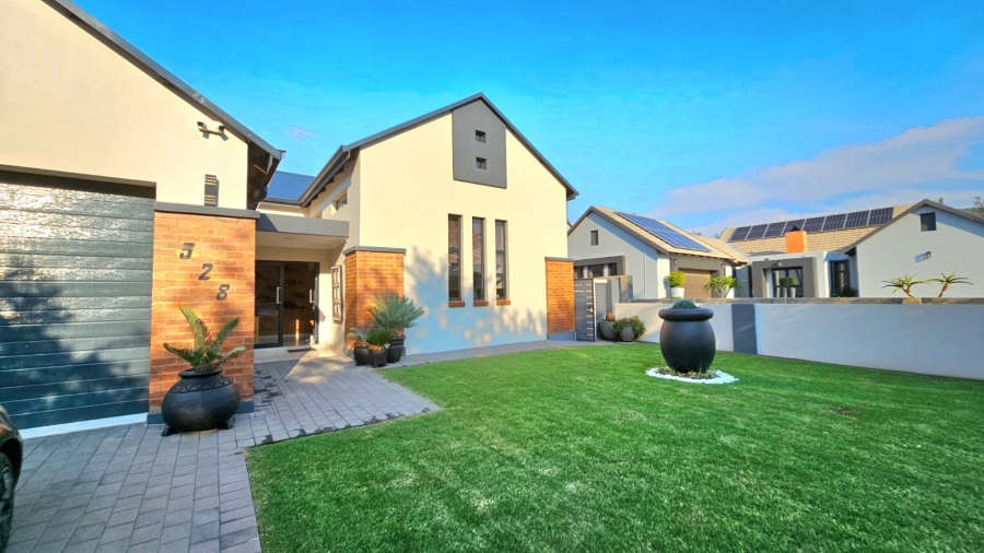 4 Bedroom Property for Sale in Landsmeer Residential Estate North West